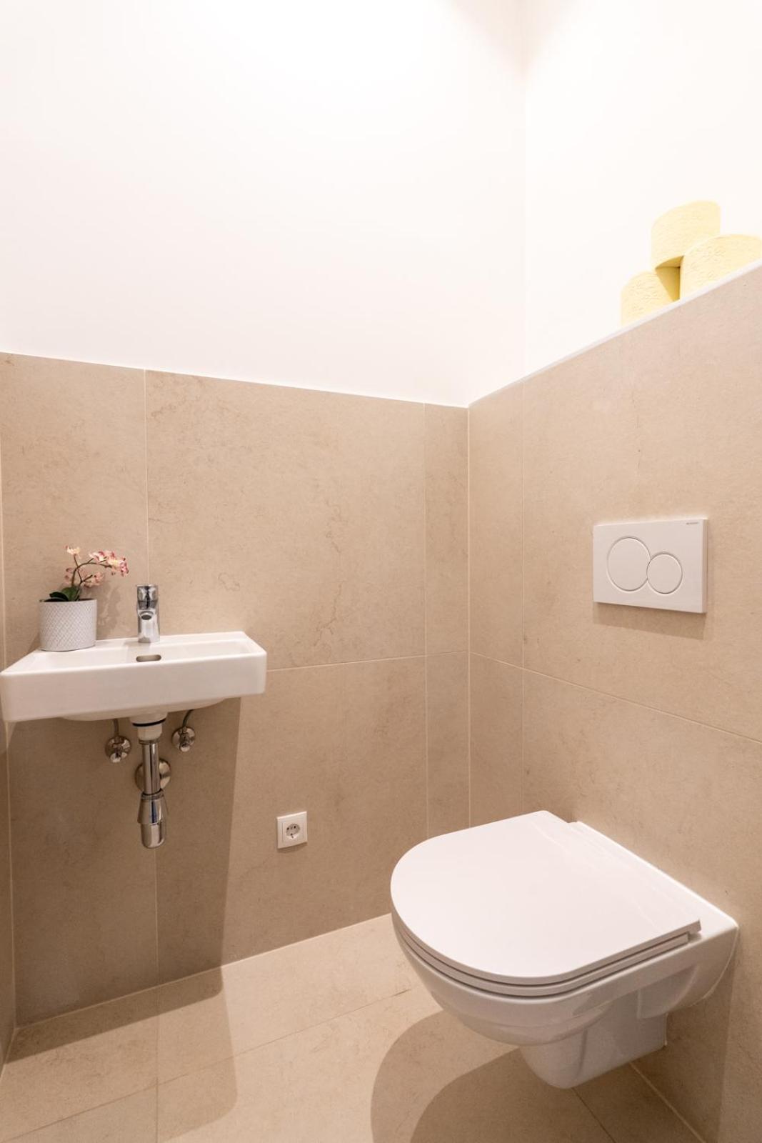 Premium With Balcony Wien