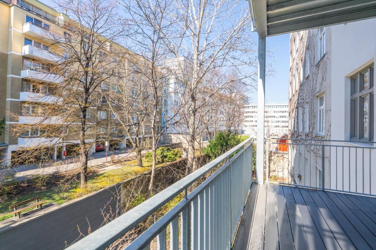 Apartment Premium With Balcony Wien